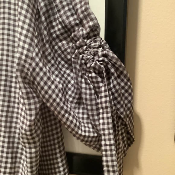 Blouse purchased in Spain - Picture 3 of 4